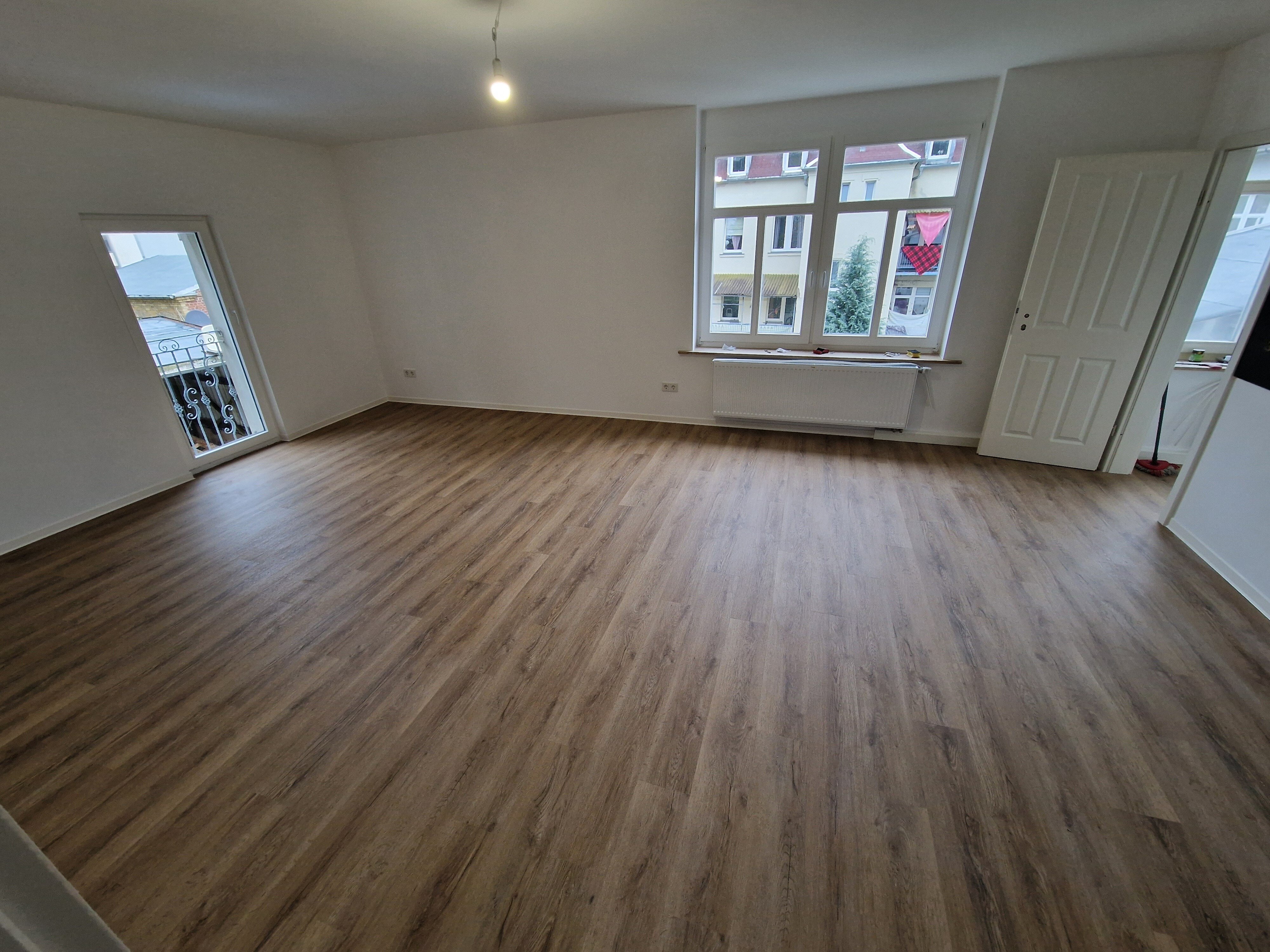 Wohnung zur Miete 770 € 5 Zimmer 140 m²<br/>Wohnfläche 1.<br/>Geschoss ab sofort<br/>Verfügbarkeit Kaiserstraße 37 Auerbach Auerbach 08209