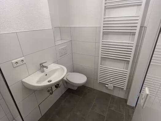 Wohnung zur Miete 490 € 1,5 Zimmer 41 m² frei ab 01.05.2026 Yorckstraße 1 Lüttringhausen Remscheid 42899
