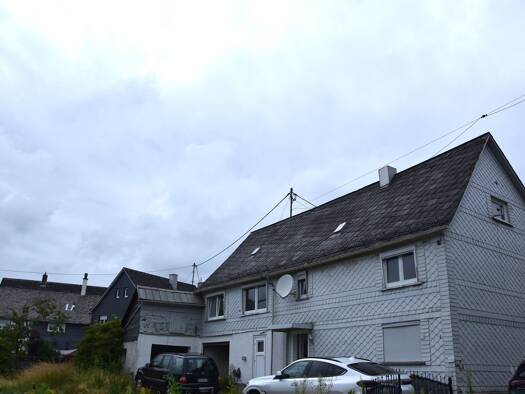 Einfamilienhaus zum Kauf 105.000 € 8 Zimmer 180 m² 747 m² Grundstück Weitefeld 57586