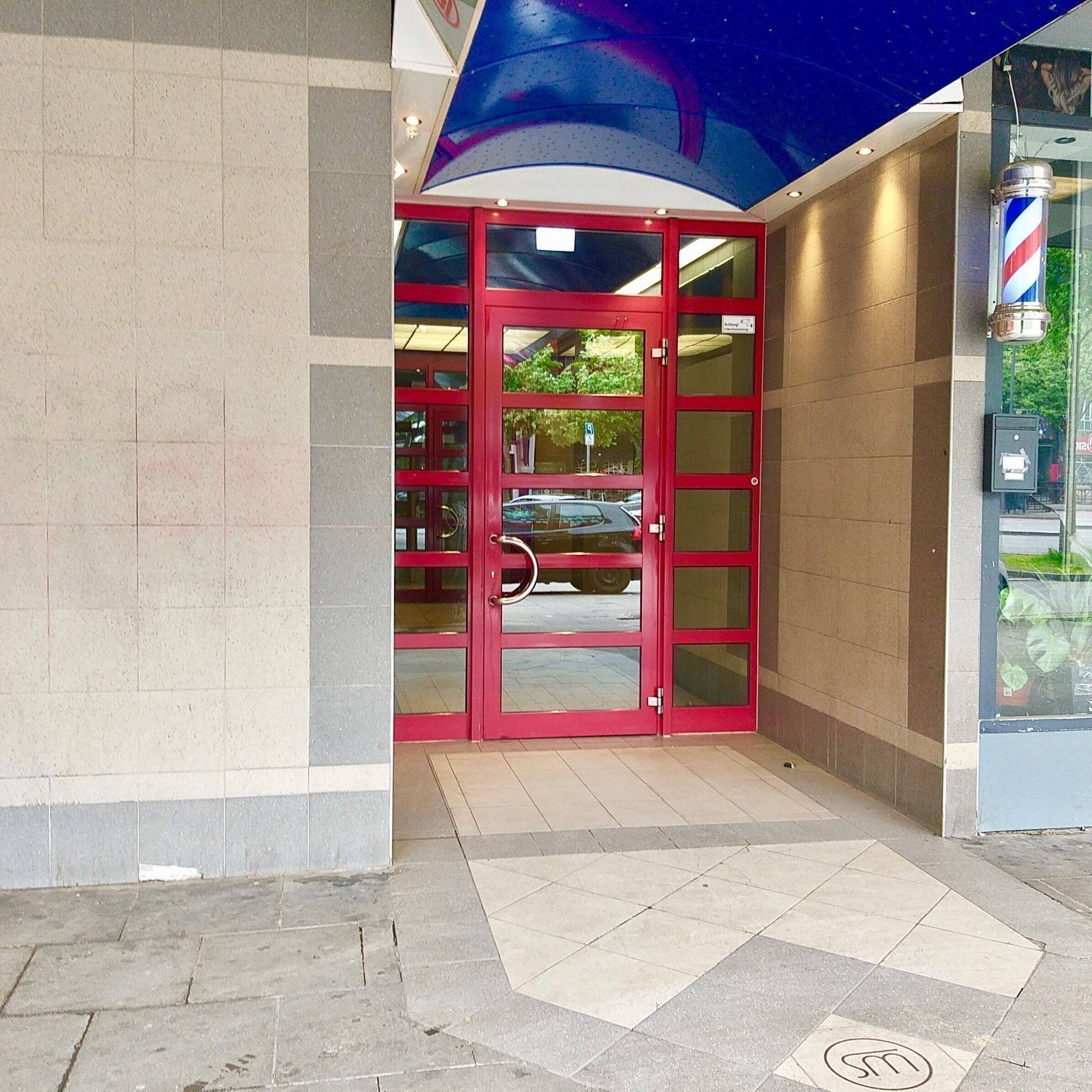 WEITBLICK Luxuswohnung - 2 Balkone - 2 CHICE Bäder - Whirlpool - mitten auf der legendären REEPERBAHN - aussergewöhnlich + besonders – Hamburg – Vorschaubild 22