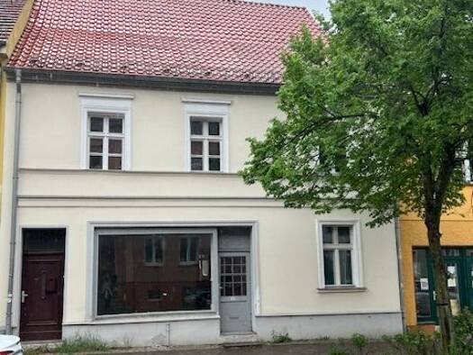 Mehrfamilienhaus zum Kauf 149.000 € 7 Zimmer 140 m² 204 m² Grundstück Biesenthal Biesenthal 16359