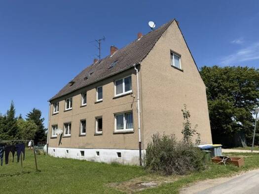Mehrfamilienhaus zum Kauf als Kapitalanlage geeignet 289.000 € 333 m² 620 m² Grundstück Göllin Bernitt - Göllin 18246