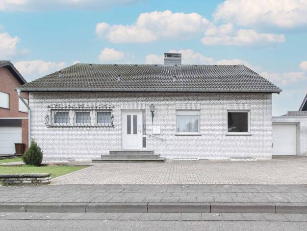 Sonstiges zum Kauf als Kapitalanlage geeignet 435.000 € 5 Zimmer 145 m² 615 m² Grundstück Schaag Nettetal 41334