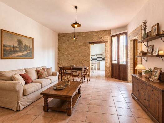 Haus zum Kauf 495.000 € 1.090 m² 1.700 m² Grundstück Gualdo Cattaneo 06035