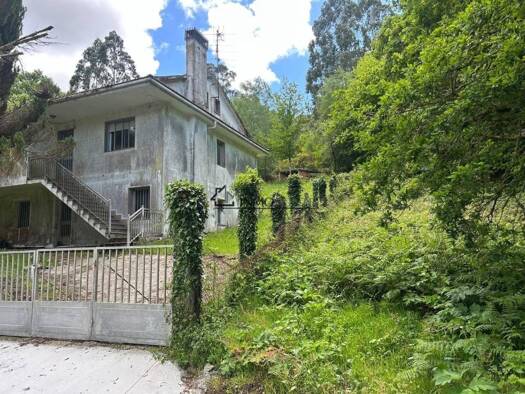 Villa zum Kauf 100.000 € 4 Zimmer 241 m² 2.270 m² Grundstück Forcarei 36558