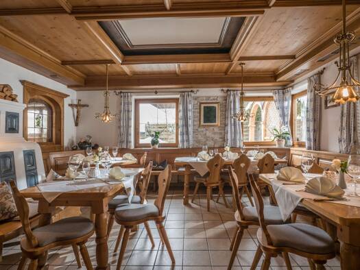 Hotel zum Kauf 3.390.000 € 24 Zimmer 1.207 m² Grundstück Brixen im Thale 6364