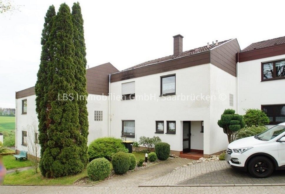 Reihenmittelhaus zum Kauf 169.000 € 4 Zimmer 121,3 m²<br/>Wohnfläche 242 m²<br/>Grundstück Lebach Lebach 66822