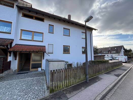 Wohnung zur Miete 850 € 3 Zimmer 103 m² Geschoss 1/2 frei ab 01.05.2026 Am Feldacker 2 Roth 91154