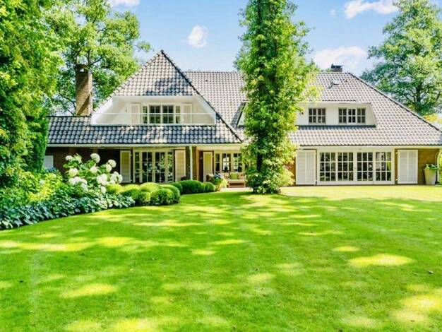 Villa zur Miete 11.500 € 10 Zimmer 467 m² 2.646 m² Grundstück Oberneuland Bremen 28355