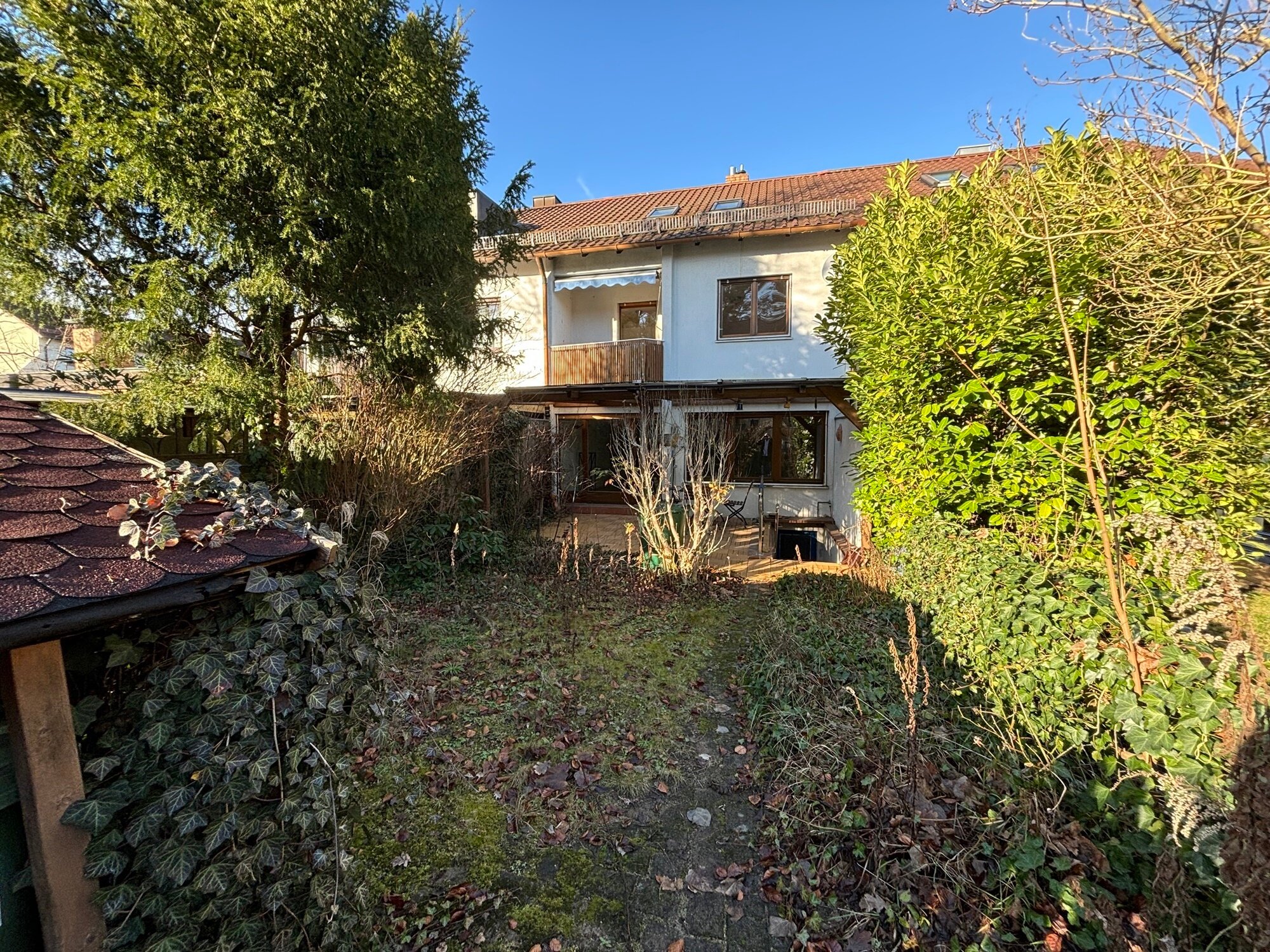 Reihenmittelhaus zum Kauf 469.000 € 6 Zimmer 128 m²<br/>Wohnfläche 170 m²<br/>Grundstück ab sofort<br/>Verfügbarkeit Schwaig Schwaig bei Nürnberg 90571