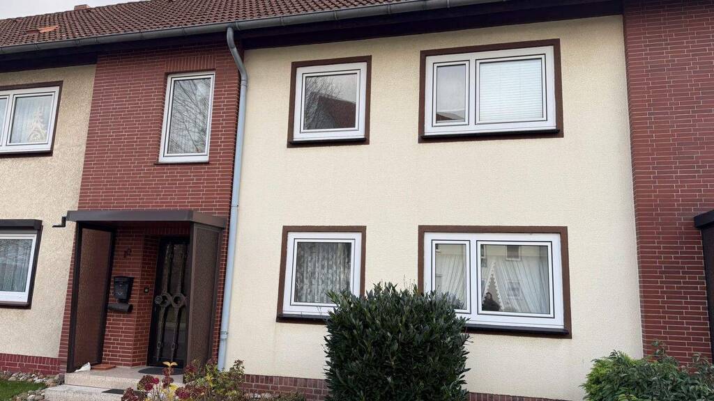 Reihenmittelhaus zum Kauf 199.000 € 6 Zimmer 140 m² 270 m² Grundstück frei ab sofort Gebhardshagen Salzgitter 38229