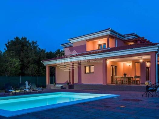 Einfamilienhaus zum Kauf 900.000 € 5 Zimmer 210 m² Grad, Šibenik Šibenik 22000