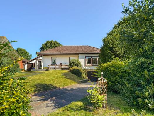 Haus zum Kauf 235.000 € 6 Zimmer 122 m² 921 m² Grundstück Winnert 25887