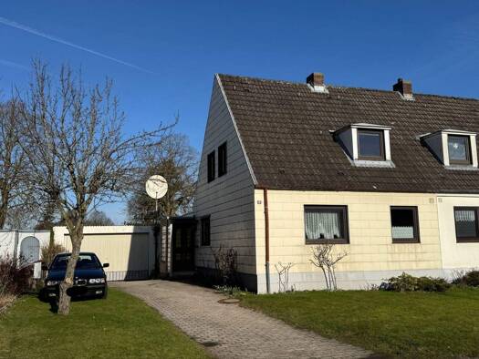 Doppelhaushälfte zum Kauf 169.000 € 5 Zimmer 117 m² 621 m² Grundstück Schleswig 24837