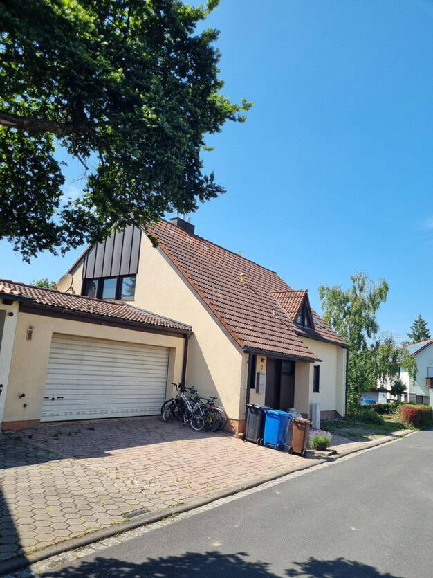 Mehrfamilienhaus zum Kauf provisionsfrei 1.059.000 € 8 Zimmer 275 m² 638 m² Grundstück Rottenbauer Würzburg 97084
