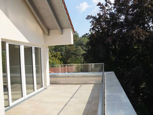 Wohnung zur Miete 800 € 4 Zimmer 173 m² frei ab sofort Osnabrücker Str. 20 Lübbecke 32312