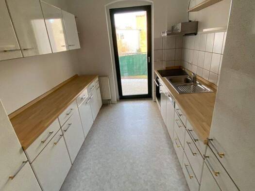 Wohnung zur Miete 375 € 2 Zimmer 62,3 m² 2. Geschoss frei ab 01.03.2026 Altenburg 04600