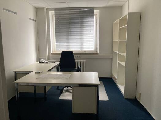 Büro zur Miete provisionsfrei 1.350 € 9 Zimmer 185 m² Bürofläche Bernburg 06406