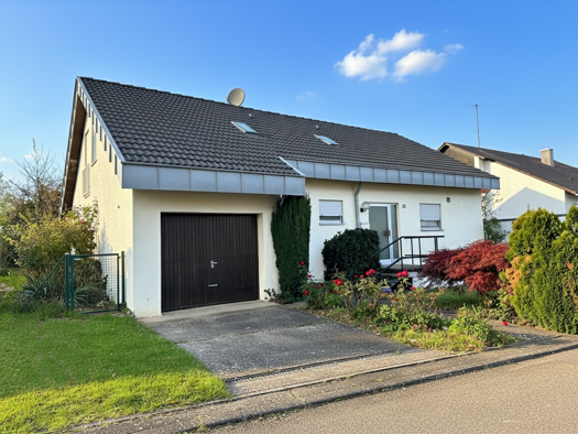 Haus zum Kauf 625.000 € 7 Zimmer 145 m² 798 m² Grundstück frei ab sofort Tamm 71732