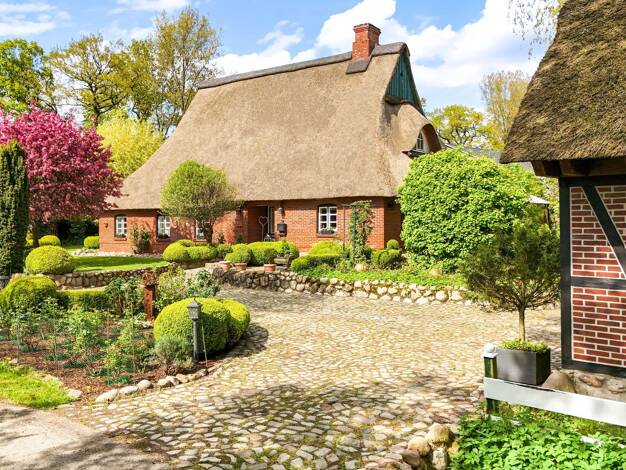 Bauernhaus zum Kauf 6 Zimmer 156 m² 1.456 m² Grundstück Klein Offenseth-Sparrieshoop 25365