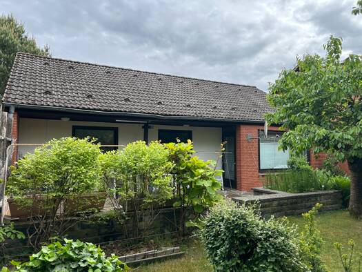 Einfamilienhaus zum Kauf 299.000 € 4 Zimmer 90 m² 797 m² Grundstück Adendorf Adendorf 21365