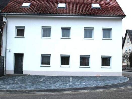 Mehrfamilienhaus zum Kauf als Kapitalanlage geeignet 17,5 Zimmer 380 m² 400 m² Grundstück Unterlauchringen Lauchringen 79787