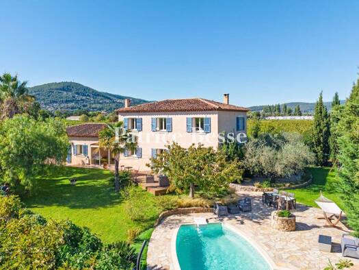 Einfamilienhaus zum Kauf 1.550.000 € 8 Zimmer 460 m² 22.586 m² Grundstück Solliès-Ville 83210