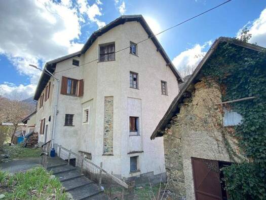 Haus zum Kauf 50.000 € 1 Zimmer 179 m² 30.410 m² Grundstück frei ab sofort Tiglieto 16010
