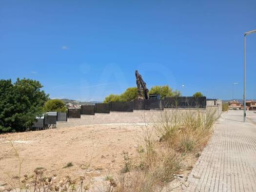 Wohn- und Gewerbegrundstück zum Kauf 97.000 € Santa Oliva 43710