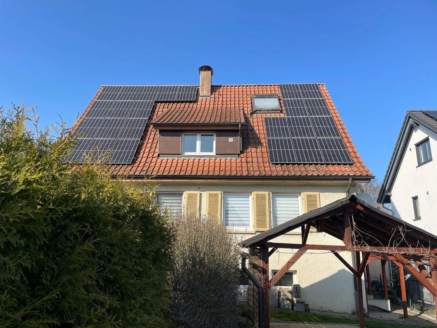 Immobilie in Hattenhofen - Neu in Hattenhofen: Freistehendes 1-2-Familienhaus mit großem Grundstück und viel Potential - Bild 3