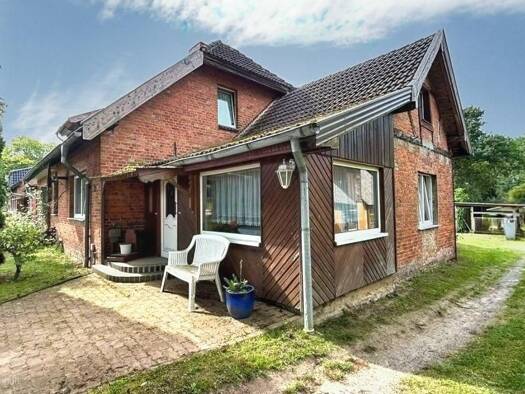 Doppelhaushälfte zum Kauf 220.000 € 5 Zimmer 125 m² 2.700 m² Grundstück Steinhagen 18442