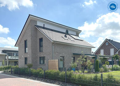 Einfamilienhaus zum Kauf 395.500 € 4 Zimmer 127 m² 636 m² Grundstück Norderschweiburg Jade 26349