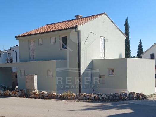 Mehrfamilienhaus zum Kauf - Erstbezug 650.000 € 6 Zimmer 455 m² 200 m² Grundstück Dol