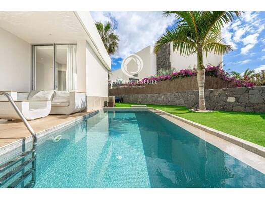 Villa zum Kauf 1.599.000 € 3 Zimmer 247 m² Guía de Isora 38687