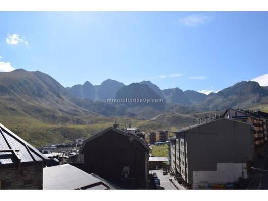 Haus zum Kauf 1.800.000 € 1 Zimmer Porta AD200