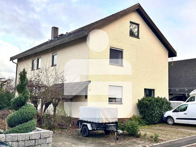 Mehrfamilienhaus zum Kauf 320.000 € 5 Zimmer 168 m² 834 m² Grundstück Poppenricht 92284