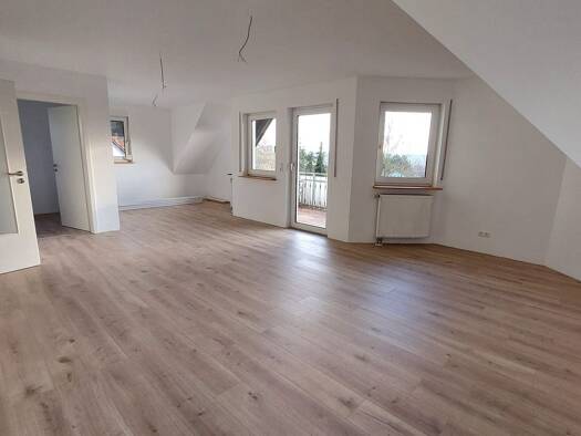 Wohnung zur Miete 1.095 € 3 Zimmer 90 m² Geschoss 1/2 frei ab 01.01.2026 Forchheim 91301