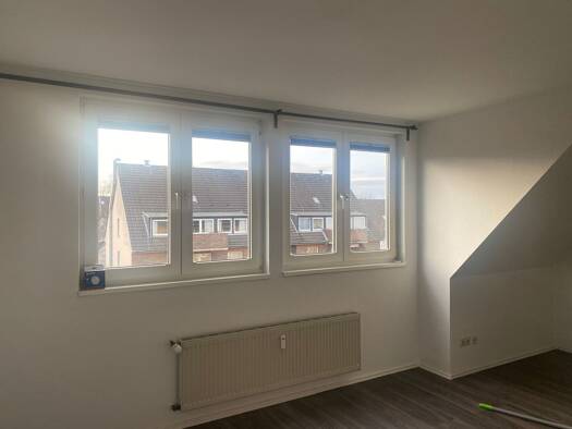 Wohnung zur Miete 616 € 1 Zimmer 44 m² Geschoss -4/4 frei ab 01.02.2026 Weidenpesch Köln 50737