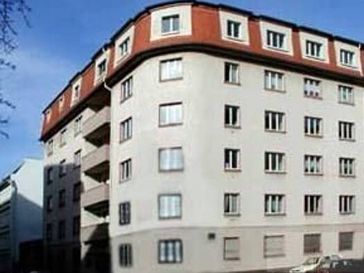 Wohnung zur Miete 460 € 2 Zimmer 66,8 m² 1. Geschoss frei ab sofort Cichoriusstraße 13 Anger-Crottendorf Ost 04318