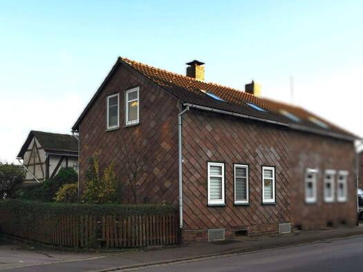 Doppelhaushälfte zum Kauf 65.000 € 4 Zimmer 78,8 m² 197 m² Grundstück frei ab sofort Holzminden 37603