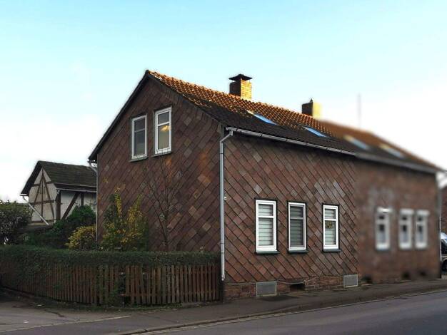 Doppelhaushälfte zum Kauf 65.000 € 4 Zimmer 78,8 m² 197 m² Grundstück frei ab sofort Holzminden Holzminden 37603