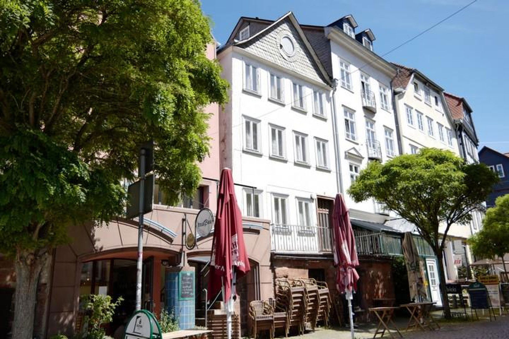 Mehrfamilienhaus zum Kauf provisionsfrei 415.000 € 9 Zimmer 204 m²<br/>Wohnfläche 200 m²<br/>Grundstück Altstadt Marburg 35037