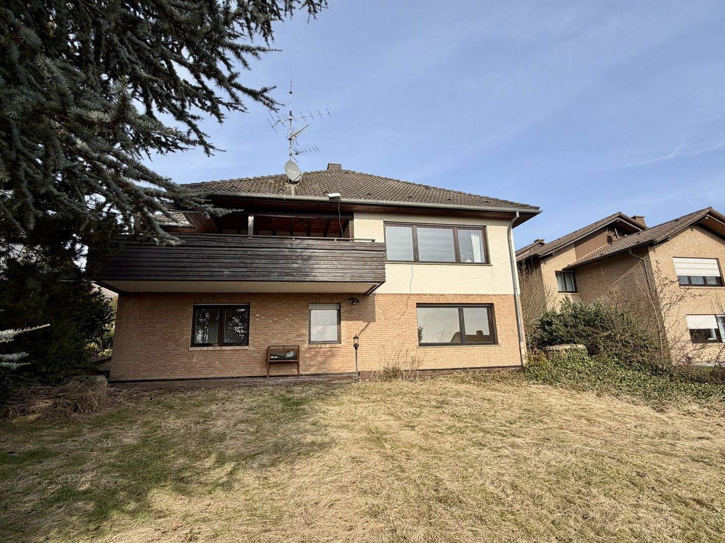 Immobilie in Schauenburg - Stilvoll wohnen mit Aussicht: Einfamilienhaus mit Einliegerwohnung in Elgershausen! - Bild 4