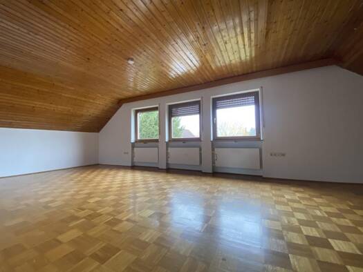 Wohnung zur Miete 710 € 4 Zimmer 77 m² Eltersdorf Erlangen 91058