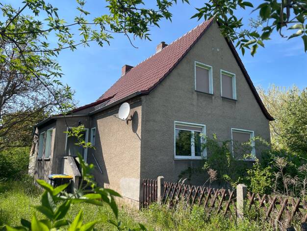 Einfamilienhaus zum Kauf 129.000 € 5 Zimmer 94 m² 1.814 m² Grundstück frei ab sofort Röcken Lützen 06686
