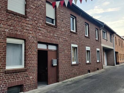 Reihenhaus zum Kauf provisionsfrei 216.900 € 6,5 Zimmer 151 m² 203 m² Grundstück Aphoven/Laffeld Heinsberg 52525