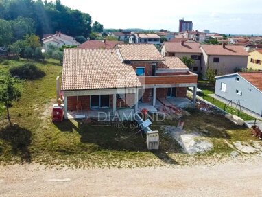 Haus zum Kauf 350.000 € 4 Zimmer 108 m² 400 m² Grundstück Porec center 52440