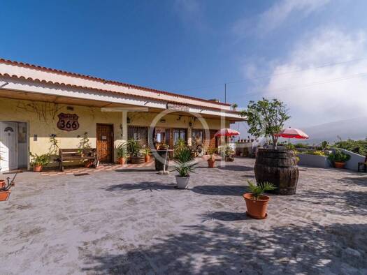 Chalet zum Kauf 900.000 € 6 Zimmer 827 m² 4.410 m² Grundstück Icod de los Vinos 38430