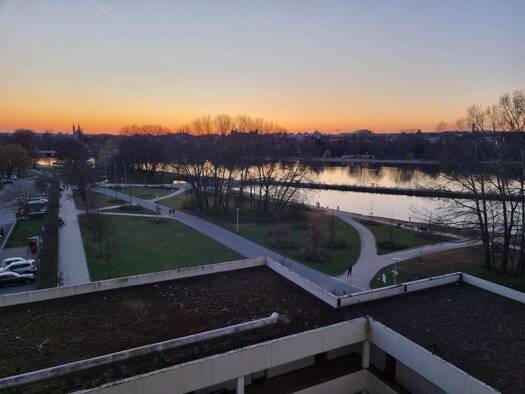 Studio zur Miete 600 € 1 Zimmer 30 m² 4. Geschoss frei ab 01.03.2026 Tullnau Nürnberg 90402