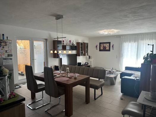 Haus zum Kauf 680.000 € 3,5 Zimmer 143 m² 567 m² Grundstück Baustetten Laupheim 88471